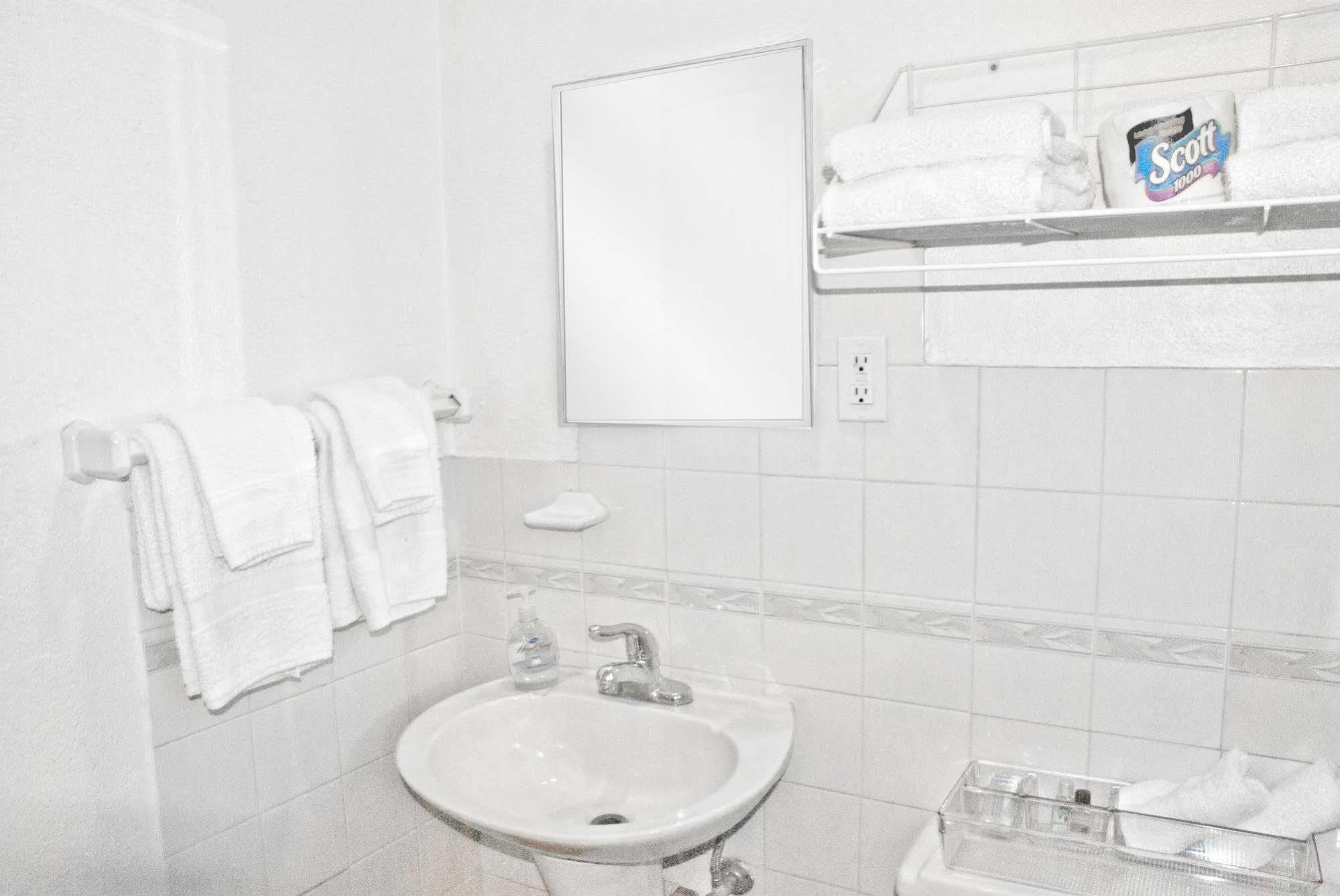 The Easterner Motel Southampton Dış mekan fotoğraf